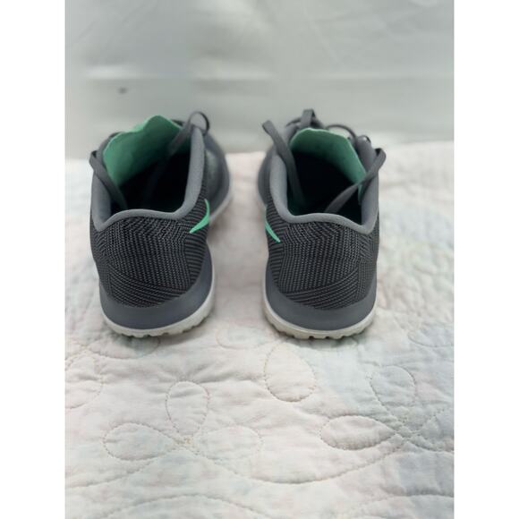 Gray and teal Nike women’s 7.5 - Picture 3 of 9